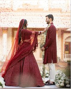 Groom Bride Dress Combination, Wedding Dress For Bride And Groom, Groom Looks Wedding Indian, Red Lehenga Bride And Groom, Wedding Dresses For Indian Bride, Wedding Dresses For Couple, Bride Groom Outfits Indian Wedding, Wedding Lengha For Bride, Bridal And Groom Wedding Dress