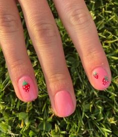 Summer Strawberry Nails, Gen Z Nails, Gelish Nail Colours, Nails Fruit, Strawberry Nail Art, Fruit Nail Designs, Fruit Nail, Fruit Nails, Lemon Nails