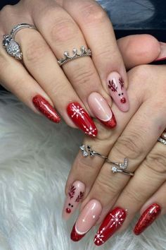 Navidad Nails, Nail Info, Pizza Wallpaper, Classy Nail Art Ideas, Retro Nails, Festive Nail Art