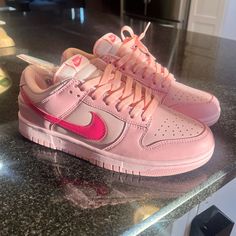 Perfect Condition, Never Worn, Pink Laces, Original Box Pink Sneakers Aesthetic, Jordan Rosas, Dunk Rose, Low Nike Dunks, Women Dunks, Nike Rosa, Light Pink Shoes, Pink Nike Shoes