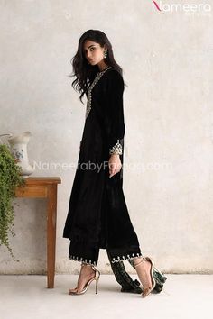 Straight Shirt Designs Pakistani, Elegant Formal Sets With Mirror Work, Elegant Black Floor-length Dress Set, Traditional Hand Embellished Dress For Formal Occasions, Elegant Black Floor-length Set, Glamorous Festive Dresses With Dabka Work, Evening Dresses With Dabka Work, Elegant Evening Dress With Dabka Work, Glamorous Formal Dresses For Eid