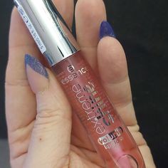 New Essence Extreme Lipgloss Summer Punch Any Questions Just Ask Best To Bundle And Save Essence Lip Gloss Shadow Rose, Essence Lip Gloss, Essence Extreme Shine, Summer Punch, Shine Lip Gloss, Essence Makeup, Glitter Lip Gloss, Cherry Lips, Girls World