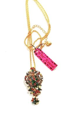 Beautiful Multi-colour rhinestones set in a vintage style necklace made by Betsey Johnson Vintage Style Necklace, Rhinestone Necklace, Style Necklace, Betsey Johnson, Pendant Necklaces, Necklace Etsy, Jewelry Necklace Pendant, Light Pink, Vintage Style