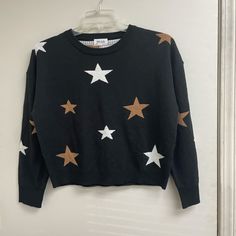 Black Star Sweater Size Medium Trendy Black Sweater With Star Print, Black Casual Sweater With Star Print, Casual Black Sweater With Star Print, Casual Black Star Print Sweater, Black Star Print Top For Winter, Taylor Swift Merchandise, Roy Black, Beige Shorts, Hoodie Cardigan