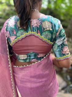 Floral Printed Blouse Designs For Saree, Floral Print Blouse Designs, Printed Blouse Designs For Saree, Hand Models For Blouses, Blouse Models For Fancy Sarees, Heavy Blouse Designs, Latest Blouse Pattern, Printed Blouse Design, Blouse With Bow Back