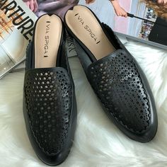 Please Read The Description And Review All Photos! Thanks! Brand New Without Shoe Box. A Store Display Item. Retail: $185 Size: 8 M Color: Black Slip-On Style Lightly Cushioned Footbed Leather Upper And Lining/Rubber Sole Color May Be Slightly Different Bcz Of Lighting Sign Up Now With My Code Ivyp_boutique To Save $10 On Your First Order Pm Takes 20% Commission Guaranteed Authentic Smoke & Pet Free Home No Trades/Holds All Packages Are Recorded For Security Purpose Elegant Black Flat Heel Mules, Leather Pointed Toe Mules For Night Out, Black Synthetic Mules For Office, Black Flat Mules For Party, Chic Black Flat Mules, Elegant Black Flat Mules, Leather Flat Heel Mules For Party, Flat Leather Mules For Party, Flat Leather Party Mules