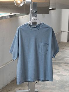 Composition : 100% cottonColor : SKY BLUECountry of Origin : CHINA Blue Crew Neck T-shirt With Pockets, Light Wash Relaxed Fit T-shirt For Everyday, Blue Washed Relaxed Fit T-shirt, Relaxed Fit Washed Blue T-shirt, Light Blue Streetwear Tops With Pockets, Relaxed Fit Light Indigo Top For Everyday, Light Washed Cotton T-shirt, Light Wash Washed Cotton T-shirt, Light Indigo Tops With Pockets For Everyday