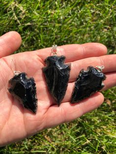 This listing is for a single (1) beautiful Black Obsidian Arrowhead Pendant.  You can choose to purchase the pendant only or add a chain of your desired length from the drop-down.  Please note that these are stock photos of a few of the Arrowhead Pendants that we have available. These are natural Crystals & Gemstones and each pendant will have variation in natural characteristics such as Size, Shape, and Color. Size ~ 1" - 1.5"  Known as a powerful cleanser and best stone for protection, our Bla Crystal Necklace Black, Black Obsidian Necklace, Black Obsidian Crystal, Obsidian Arrowhead, Root Chakra Stones, Black Obsidian Stone, Obsidian Necklace, Obsidian Crystal, Chakra Racine