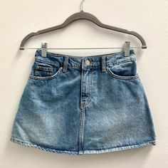 Make An Offer. Bundle To Save! Mid-rise Medium Wash Skort For Spring, Spring Mid-rise Medium Wash Skort, Spring Mid-rise Skort In Medium Wash, High Rise Medium Wash Skort With Frayed Hem, High Rise Dark Wash Denim Skort, Casual Medium Wash Skort With Frayed Hem, Casual Denim Cutoff Skort, Mid-rise Medium Wash Cotton Skort, Medium Wash Denim Cutoff Skort