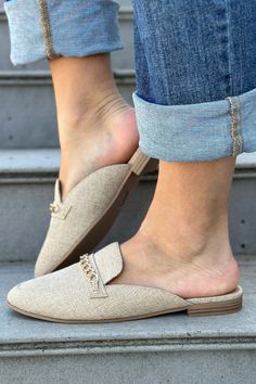 With a gold chain and a beautiful, oatmeal/tan fabric, this slip on flat loafer is sure to be a go-to! The perfect way to combine ease of wear with an elevated, dressier style to your summer attire. Heel Height: 1" Tan Fabric, Summer Attire, Dressy Fashion, Fashion Flats, Luxury Brand, Gold Chain, Gold Chains, Loafer Flats, Luxury Branding