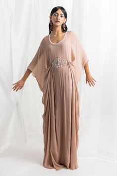 Shop for Seema Thukral Pink Chiffon Placement Hand Embroidered Kaftan for Women Online at Aza Fashions Seema Thukral, Draped Kaftan, Reception Cocktail, Kaftan Styles, Kaftan For Women, Embroidered Kaftan, Drape Pants, Embellished Neckline, Organza Flowers