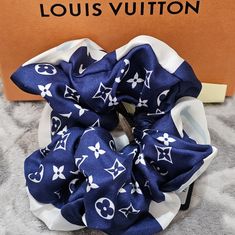 Louis Vuitton Escale Blue Scrunchie Large Size Hair Band Giant Monogram Ribbon Brand New Comes With Box, Tags. Made In Italy. Denim Hair, Blue Scrunchie, Louis Vuitton Scarf, Twilly Scarf, Orange Logo, Hair Accessories Pearl, Hair Accessories Set, Pink Monogram, Louis Vuitton Accessories