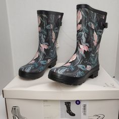 Nib Size 6 Black Round Toe Rain Boots For Spring, Black Rain Boots For Spring Rainy Weather, Black Waterproof Closed Toe Rain Boots, Black Waterproof Rain Boots, Black Spring Outdoor Boots, Black Outdoor Boots For Spring, Short Black Rain Boots, Green Rain Boots, Rain Boots Women