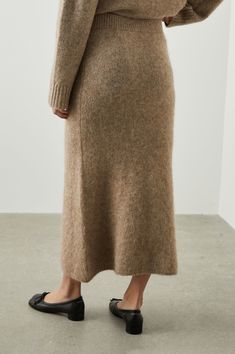 Chic alpaca blend stretch sweater skirt from Rails Relaxed Knit Skirt For Fall, Knit Relaxed Skirt For Fall, Chic Knit Skirt For Fall, Winter Knee-length Knit Skirt, Knit Pencil Skirt For Fall, Winter Knit Pencil Skirt, Knit Midi Skirt For Winter, Elegant Long Knit Skirt, Chic Knit Skirt For Winter