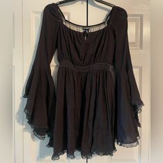 Originally Cream Color But Dyed It Black Never Worn Black Lace Trim Dress For Festival, Curvy Goth Outfit, Whimsical Goth Fashion, Witchcore Fashion, Tardis Dress, Grunge Witch, Epic Clothes, Soft Goth, Dark Coquette