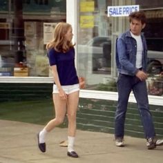 Rom Com Style, 80s Film Aesthetic, Black Longchamp Bag, 1960s Summer, Pattie Boyd, Tiny Shorts, Longchamp Bag, Bridget Jones, Sharon Tate