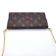 Verleihen Sie Ihrer Lieblingsgeldbörse mit dieser fabelhaften goldenen Cross-Body-Kette etwas Glanz. Hergestellt aus Materialien höchster Qualität, ist es stark und robust, ideal für Taschen und Geldbörsen aller Art, mit dicken, einfach zu verwendenden Verschlüssen, die alles sicher halten. Wählen Sie einfach die Länge aus, die Ihren Anforderungen am besten entspricht und in verschiedenen Größen von 90 cm bis 140 cm (35 Zoll bis 55 Zoll) angeboten wird. Ich möchte, dass Sie unser Sortiment genau Everyday Gold Rectangular Wallet On Chain, Classic Gold Wallet On Chain For Travel, Gold Wallet On Chain For Everyday Use, Gold Rectangular Wallet On Chain For Everyday Use, Gold Crossbody Wallet On Chain For Everyday Use, Gold Travel Wallets With Chain Strap, Gold Travel Wallet With Chain Strap, Gold Wallet With Chain Strap, Gold Wallets With Chain Strap