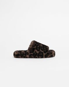 Dillon Faux Fur Slipper in Dark Leopard Noir Color, Fall Outerwear, Faux Fur Slippers, Fur Slippers, Platform Slides, Kids Outerwear, Season Colors, Free Bag, Black Friday Sale