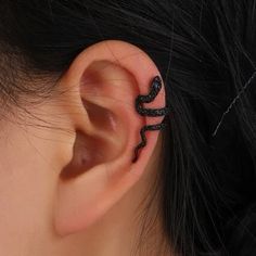 Black Snake Ear Cuff Bundle 2 Or More And Save 30% Send Me A Message If You Want To Bundle More Products. :) Lisi Lerch Earrings, Snake Ear Cuff, Snake Ears, Fake Earrings, Send Me A Message, Bronze Earrings, Butterfly Earrings Stud, Snake Earrings, Black Snake