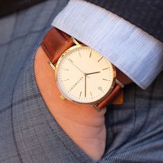 Seizmont from Denmark designs timepieces for men that are effortlessly elegant while being admirably functional. Features a perfectly polished, rose gold-tone super slim case. The second hand is tipped blue for an extra touch of class, and the porcelain white dial, matching up perfectly with the brown genuine leather strap. Japanese quartz powers the movement for infallible precision. Comes in an environmentally friendly storage box. Gold Minimalist Watch Accessories For Business, Minimalist Rose Gold Watch For Everyday, Minimalist Business Watch With Subdials, White Minimalist Watch For Formal Occasions, Timeless Rose Gold Watch Accessories, Classic Watch Accessories With Analog Display, Classic White Watch For Everyday Use, Classic Everyday Watch With Round Dial, Classic Everyday Watch Accessories With Metal Dial