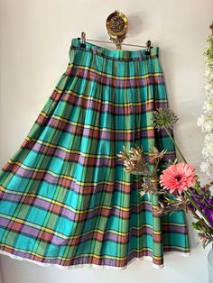 Vintage skirt Size 38 Length 91 cm Waist 38 cm flat measurements Zipper on the side With pockets Tartan Skirt, Womens Skirts, Skirt With Pockets, Skirts With Pockets, Vintage Skirt, The Netherlands, Tartan, Netherlands, Beauty Book