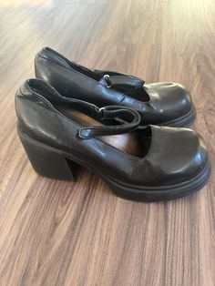 Good condition with a few small scuffs.   s i z e 6   m a t e r i a l Leather  b r a n d / e r a 1990s  c o n d i t i o n Good condition, small scuffs from vintage wear but they're minimal  *All items are final sale. Feel free to message me with questions about the item. Mary Jane Platforms, Womens Booties, Booties Ankle Boots, Platform Mary Janes, M R, Vintage Wear, Dream Clothes, Boot Shoes Women, R A