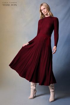 Color_Red Red Pleated Skirt, Pakistani Fashion Party Wear, Skirt Midi, Red And Teal, Flowy Skirt, Pleated Midi Skirt, Pin Tucks, Pakistani Fashion, Fall And Winter