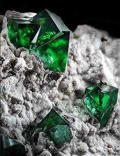 Green Gems Aesthetic, Luxury Elegant Green Gemstones, Their Aesthetic, Green Flourite Aesthetic, Crystals Growing, Green Minerals Rocks, Luxury Polished Green Gemstones, Fluorite Crystals, Fluorite Crystal