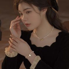 Material: Pearl Fashion Element: Irregular, Love/Heart-Shaped Style: Korean Korean Style Pink Pearl Jewelry, Pearl Wedding Jewelry Sets, Crystal Tassel Necklace, Black Pearl Jewelry, Accessories 2023, 18k Gold Bracelet, Black Pearl Necklace, Pearl Bracelets, Mother Of Pearl Jewelry