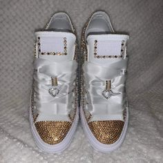 Had These Converse Custom Made But Were Too Big For Me. Size 8 In Women's. Never Worn. Only Tried On. Champagne And Pearl Bling . Pictures Don't Do Them Justice ! Converse Shoes Wedding, Converse Lugged, Orange Converse, Converse Gold, Leather Chuck Taylors, Bling Converse, Converse Custom, Converse Run Star Hike, Low Top Converse