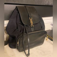 Nylon And Leather Gucci Jackie Backpack- Straps Are Adjustable - Corners Are Amazing, Light Scratches On The Leather But I Would Assume If You Had Leather Cleaner You Could Probably Polish It Up! Hardware Is Silver And Works Perfectly. Ask Any Questions Before Purchasing All Sales Final Bags Gucci, Leather Cleaner, Backpack Straps, Gucci Black, Gucci Bags, Drawstring Backpack, Bag Lady, Backpacks, Gucci