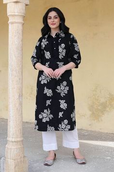 Black kurta with floral print and mandarin collared neckline. Paired with pant. - Aza Fashions Straight Kurta With Printed Motifs For Work, Traditional Workwear Kurta With Printed Motifs, Traditional Printed Kurta For Workwear, Fitted Black Spring Kurta, Black Kurta, Women Kurta, Straight Kurta, Set Women, Pant Set