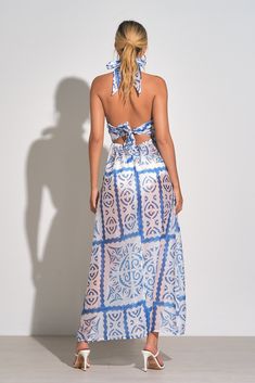 A timeless maxi cut-out dress for any day or night resort event. Featuring a haltered back with adjustable ties and a flattering front neckline. Style with strappy flats or sandals. Blue Halter Dress, Strappy Flats, Vacation Looks, Halter Maxi, Maxi Dress Blue, Resort Wear, Elegant Style, Halter Dress, Quality Fabric