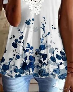 Lasaky - Contrast lace T-shirt with plant print Short Sleeve Leaf Print Spring Top, Spring Leaf Print Short Sleeve Tops, Blue Casual Lace Top, Casual Blue Lace Top, Summer Lace Top T-shirt With Crew Neck, Summer Lace Top T-shirt, Casual Lace Top T-shirt For Spring, Lace T Shirt, Early Fall Outfits