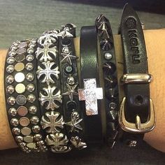 Leather Bracelets Aesthetic, Studded Leather Bracelet, Leather Studded Bracelet, Emo Bracelets Aesthetic, Bracelets Emo, Emo Bracelets, Studded Jewellery, Emo Jewelry, Estilo Punk Rock