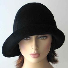 Women's Black Cloche Hat Wool Hat WomenFall by katarinacouture, $50.00  Want one!!! Posh Clothing, Wool Cloche Hat, Retro Headband, Veiled Hats, Women Hats Fashion, Headband Black, Hats Fashion, Women Hats, Hat Wool