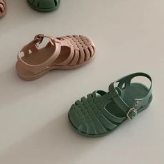 Get ready for summer adventures with our Kids Jelly Sandals! 🌞 These unisex gladiator-style sandals are perfect for children aged 1-12 years. Crafted with breathable Eva upper material and a comfortable flat heel, these sandals provide all-day comfort for little feet. The buckle closure ensures a secure fit, while the cut-outs add a stylish touch. Let your kids explore in style with these trendy and durable jelly sandals! 🌈👟 Specifications: Outsole Material: Rubber Age Range: 1-12 years Season: Summer Sandal Type: Gladiator Gender: Unisex Feature: Breathable Leather Style: Nubuck Leather Heel Shape: Flat Heels Closure Type: Buckle Upper Material: Eva Fit: Fits true to size, take your normal size Lining Material: PVC Decorations: Cut-Outs Department Name: Children Heel Type: Flat Comfortable Flats, Flat Heels, Kids Sandals, Get Ready For Summer, Summer Adventures, Romper Outfit, Leather Style, Girls Blouse, Jelly Sandals