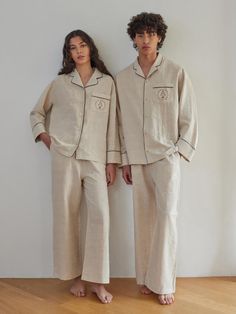 Composition : Linen 55% Cotton 45%Country of Origin : KOREA Linen Homewear, Pajama Couple, Couples Pyjamas, Unisex Loungewear, Couple Pyjamas, Lounge Wear Aesthetic, Pajamas Korean, Loungewear Brand, Holiday Loungewear