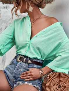 Free Returns ✓ Free Shipping✓. SHEIN Frenchy Solid Button Front Drop Shoulder Shirt- Women Blouses at SHEIN. Turquoise Shirt, Drop Shoulder Shirt, Hem Blouse, Sheer Shirt, Plain Shirt, Outfits Verano, Women Blouses, Plain Shirts, White Casual