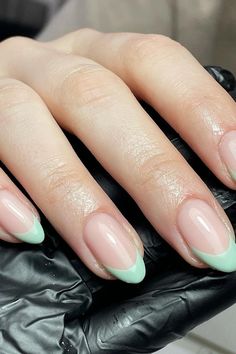 Discover the Fresh and Elegant Twist: Sheer Pink Coffin Nails with Mint Green French Tips. Click to Explore the Full Collection for a Subtle Pop of Color with a Classic Look! 🌿✨ // Photo Credit: Instagram @nailsby_slw Mint Green Nail Designs, Green Nails Ideas, Sage Green Nails, Strawberry Nail Art, Mint Green Nails, Cruise Nails, Green Acrylic Nails, Green Nail Art