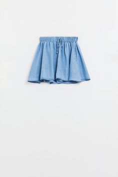 Length: Short. Subcategory: Shorts. Fit: Relaxed fit. Style: Comfy. Fabric: Lightweight woven fabric . Pockets: Side pockets . Waist: Elasticated drawstring waist. runs true to size. S. 100% Tencel Spring Denim Bottoms With Drawstring, Spring Denim Drawstring Bottoms, Summer Denim Bottoms With Drawstring, Summer Drawstring Denim Bottoms, Medium Wash Denim Bottoms With Drawstring, Spring Jean Shorts With Drawstring, Spring Drawstring Jean Shorts, Casual Denim Bottoms With Drawstring, Casual Denim Drawstring Bottoms