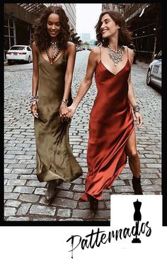 Slip Dress V Neck, Split Dress Poses, Long Satin Summer Dress, Summer Outfits 2024 Fashion Trends Women Dress, Long Silk Dress Outfit, Slip Dress With Boots, Farm Wedding Guest Outfit, Summer 2024 Outfits Trends, Slip Dress Wedding Guest