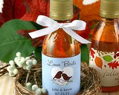 Personalized Maple Syrup (Many Designs Available) | My Wedding Favors Maple Syrup Bottles, Inexpensive Wedding Favors, Syrup Bottle, Edible Wedding Favors, Wedding Favors Fall, Beach Wedding Favors, Favors Diy, Diy Wedding Favors, Personalized Wedding Favors