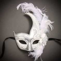 Prom Dresses Masquerade, Mascara Carnaval, White Masquerade Mask, Prom Mask, Venetian Costume, Masks Halloween, Venetian Carnival Masks, Mask White, Mardi Gras Costumes