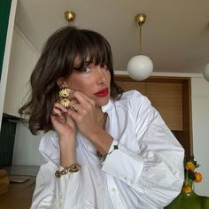 I Thought I Was Over Bobs Until I Noticed Everyone Searching for This Chic Short Hairstyle — Who What Wear UK Italian Bob, Fall Beauty Trends, Uk Hairstyles, Italian Hair, Layered Bob Hairstyles, French Hair, Bob Haircuts For Women, Short Bob Haircuts, Bob Hair