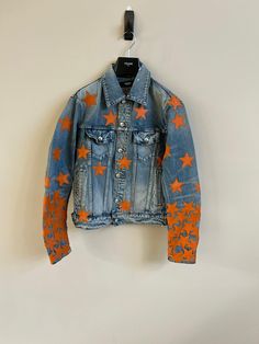 Brand: Amiri Retail: $2,500~ Style Name: Chemise Star Patch Trucker Denim Jacket in Washed Indigo Color: Washed Indigo Size: M Condition: Brand New with Tags Shipping From: United States Chest: 19 Shoulder: 17 Sleeve: 26 Length: 24 To All Ebay Users. This account is also associated with Nothingfake37. You may recognize some of the same listings and backgrounds. This is our new account. Thank you. Viadeiservi Team Denim Jacket With Patches, Star Jacket, Jacket With Patches, Denim Jacket Patches, Denim Art, Indigo Color, Indigo Colour, Jacket Denim, Mens Outerwear