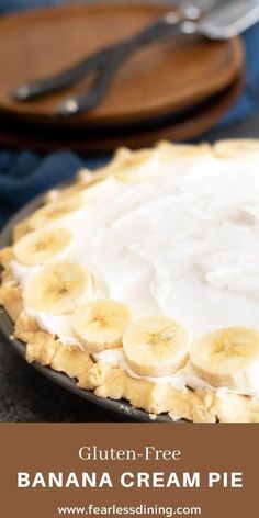 a banana cream pie is shown on a plate