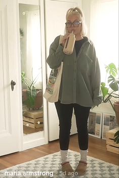 Greenhouse Worker Outfit, Apple Shape Going Out Outfits, Everyday Plus Size Outfits Casual, Easy Cozy Outfits, College Outfit Midsize, Midsize Winter Outfits Leggings, Cute Autumn Outfits Casual, Thrift Plus Size Outfits, Cute Outfit Inspo Midsize