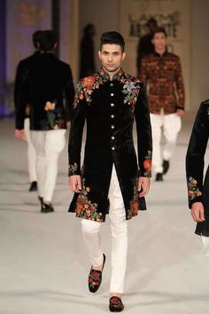 Groom Sherwani, Sherwani Groom, Wedding Outfit Men, Rohit Bal