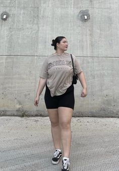 Chubby Outfit Ideas, Plus Size Aesthetic Outfits, Chubby Girl Fashion, Outfits For Chubby Girls, Chubby Girl Outfits, Chubby Style, Outfits Leggins, Curvy Casual Outfits, Outfits Gorditas